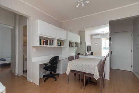 Sala de apartamento à venda com 2 quartos, 56m² em Glória, Porto Alegre