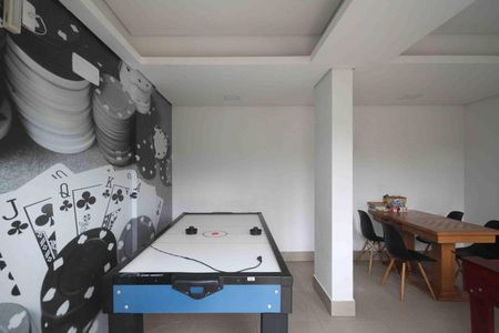 Apartamento para alugar com 44m², 2 quartos e sem vaga Apartamento para alugar com 44m², 2 quartos e sem vagaSala de Jogos