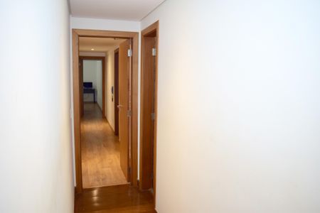 Apartamento para alugar com 240m², 4 quartos e 3 vagasCorredor