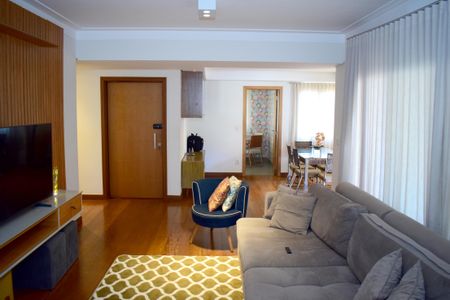 Apartamento para alugar com 240m², 4 quartos e 3 vagasSala