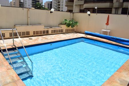 Apartamento para alugar com 240m², 4 quartos e 3 vagasÁrea comum - Piscina