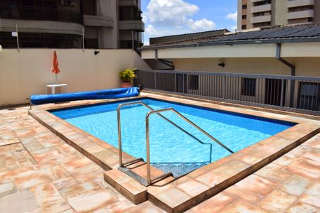 Apartamento para alugar com 240m², 4 quartos e 3 vagasÁrea comum - Piscina