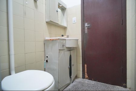 Banheiro de apartamento para alugar com 1 quarto, 39m² em Centro, São Leopoldo