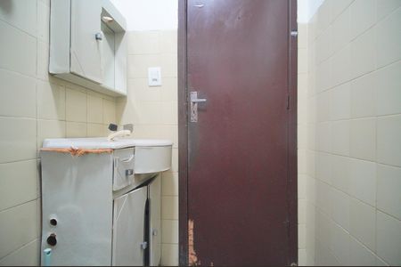 Banheiro de apartamento para alugar com 1 quarto, 39m² em Centro, São Leopoldo