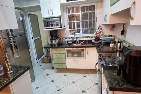 Casa à venda com 3 quartos, 123m² em Jardim Tupanci, Barueri