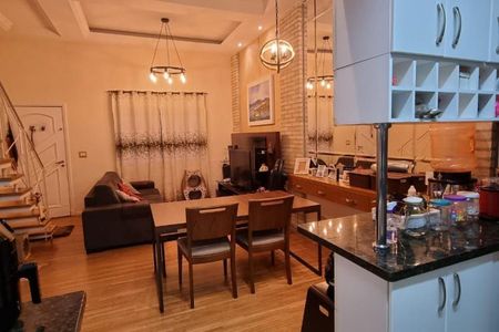 Casa à venda com 3 quartos, 123m² em Jardim Tupanci, Barueri