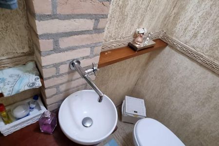 Casa à venda com 3 quartos, 123m² em Jardim Tupanci, Barueri