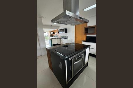 Apartamento à venda com 242m², 4 quartos e 4 vagas