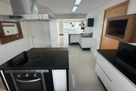 Apartamento à venda com 242m², 4 quartos e 4 vagas