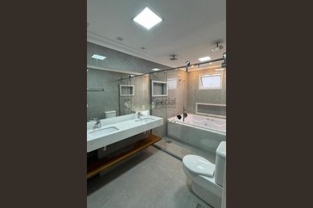 Apartamento à venda com 242m², 4 quartos e 4 vagas