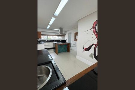 Apartamento à venda com 242m², 4 quartos e 4 vagas