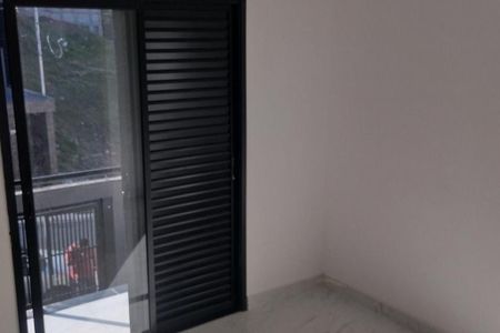 Casa à venda com 77m², 2 quartos e 2 vagas