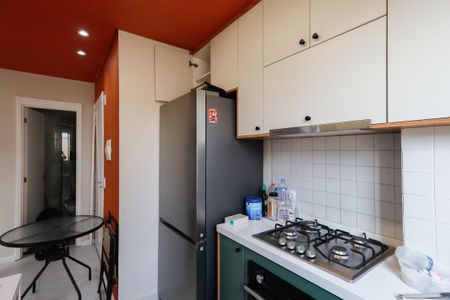 Cozinha de apartamento para alugar com 2 quartos, 60m² em Vila Guilherme, São Paulo