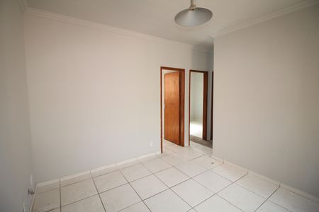 Sala de apartamento para alugar com 2 quartos, 50m² em Jardim Riacho das Pedras, Contagem
