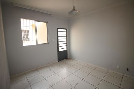Sala de apartamento para alugar com 2 quartos, 50m² em Jardim Riacho das Pedras, Contagem