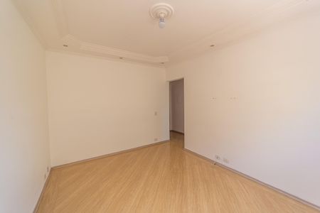 Apartamento para alugar com 72m², 2 quartos e 1 vagaSala