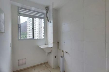 Área de serviço de apartamento para alugar com 2 quartos, 48m² em Barra da Tijuca, Rio de Janeiro