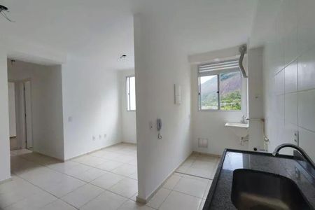 Cozinha de apartamento para alugar com 2 quartos, 48m² em Barra da Tijuca, Rio de Janeiro
