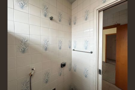 Casa à venda com 200m², 8 quartos e 2 vagasBanheiro casa 3