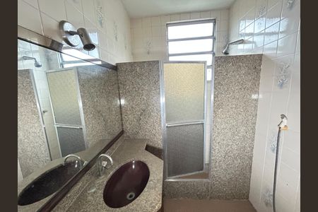 Casa à venda com 200m², 8 quartos e 2 vagasBanheiro casa 3