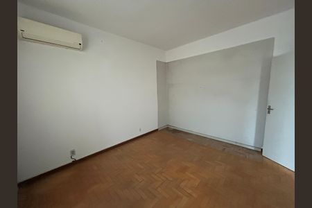 Casa à venda com 200m², 8 quartos e 2 vagasQuarto 1