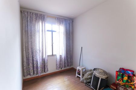 Casa à venda com 200m², 6 quartos e 2 vagas Casa à venda com 200m², 6 quartos e 2 vagasQuarto 6