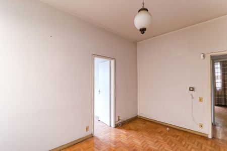 Casa à venda com 200m², 6 quartos e 2 vagas Casa à venda com 200m², 6 quartos e 2 vagasQuarto 3