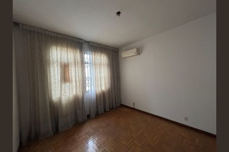 Casa à venda com 200m², 8 quartos e 2 vagasQuarto 1