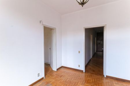 Sala de casa à venda com 6 quartos, 200m² em Del Castilho, Rio de Janeiro