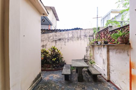 Casa à venda com 200m², 6 quartos e 2 vagas Casa à venda com 200m², 6 quartos e 2 vagasÁrea de Serviço