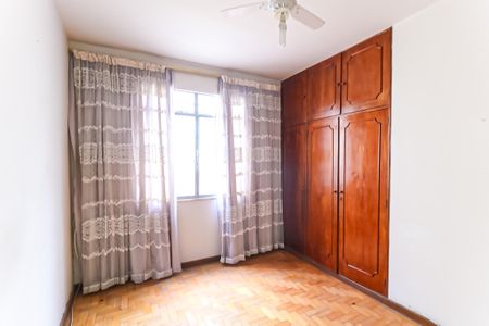 Quarto 2 de casa à venda com 6 quartos, 200m² em Del Castilho, Rio de Janeiro