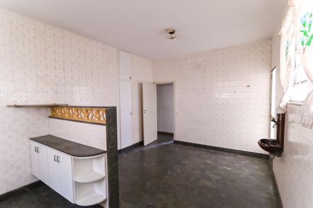 Casa à venda com 200m², 6 quartos e 2 vagas Casa à venda com 200m², 6 quartos e 2 vagasCozinha 2