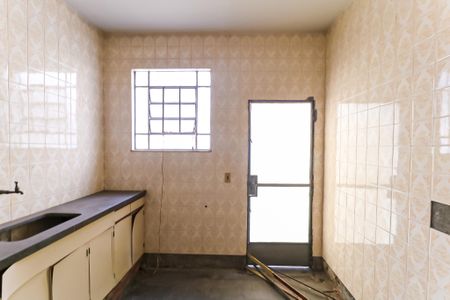 Casa à venda com 200m², 6 quartos e 2 vagas Casa à venda com 200m², 6 quartos e 2 vagasCozinha