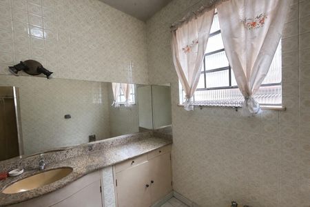 Casa à venda com 200m², 8 quartos e 2 vagas Casa à venda com 200m², 8 quartos e 2 vagasBanheiro 2