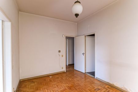 Casa à venda com 200m², 6 quartos e 2 vagas Casa à venda com 200m², 6 quartos e 2 vagasQuarto 3