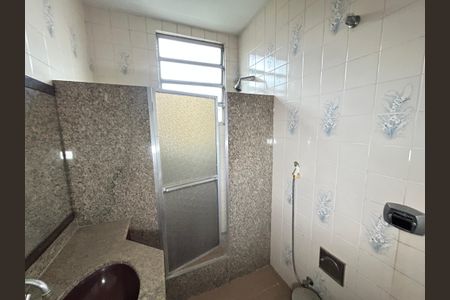 Casa à venda com 200m², 8 quartos e 2 vagasBanheiro casa 3