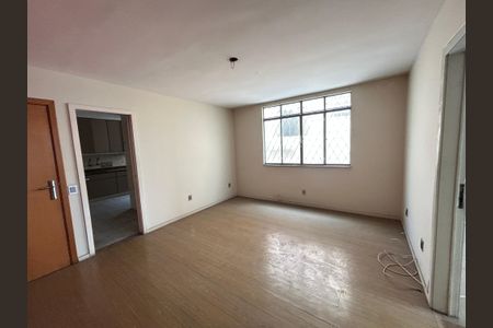 Casa à venda com 200m², 8 quartos e 2 vagasSala casa 2