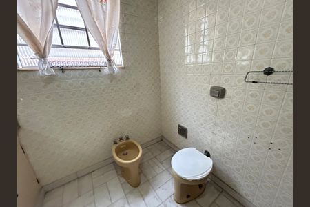 Casa à venda com 200m², 8 quartos e 2 vagasBanheiro 2