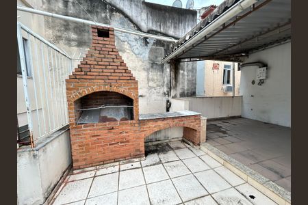 Casa à venda com 200m², 8 quartos e 2 vagasÁrea comum - Churrasqueira