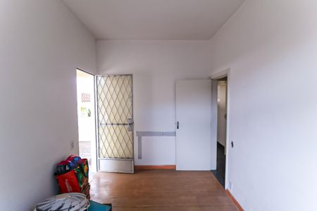 Casa à venda com 200m², 6 quartos e 2 vagas Casa à venda com 200m², 6 quartos e 2 vagasQuarto 6