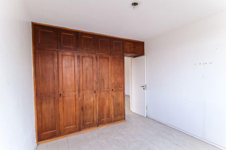 Casa à venda com 200m², 6 quartos e 2 vagas Casa à venda com 200m², 6 quartos e 2 vagasQuarto 2