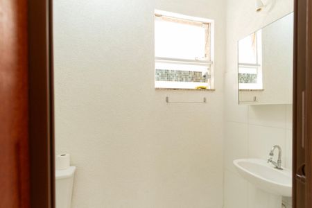 Apartamento para alugar com 60m², 2 quartos e sem vaga Apartamento para alugar com 60m², 2 quartos e sem vagaBanheiro