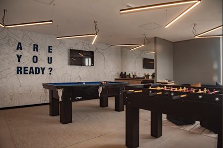 Apartamento para alugar com 34m², 1 quarto e sem vaga Apartamento para alugar com 34m², 1 quarto e sem vagaÁrea comum - Salão de jogos