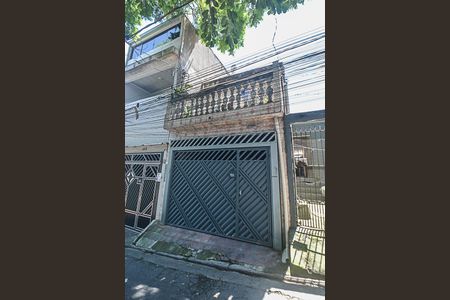 Casa à venda com 70m², 2 quartos e 1 vaga Casa à venda com 70m², 2 quartos e 1 vagaFachada