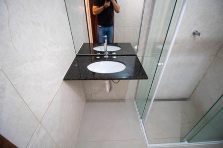 Apartamento à venda com 86m², 2 quartos e 1 vagaBANHEIRO