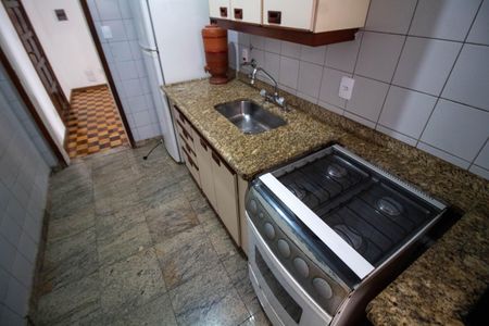 Apartamento à venda com 86m², 2 quartos e 1 vagaCOZINHA