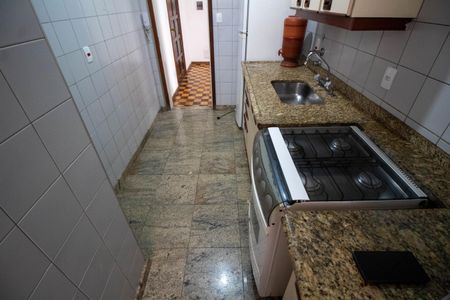 Apartamento à venda com 86m², 2 quartos e 1 vagaCOZINHA