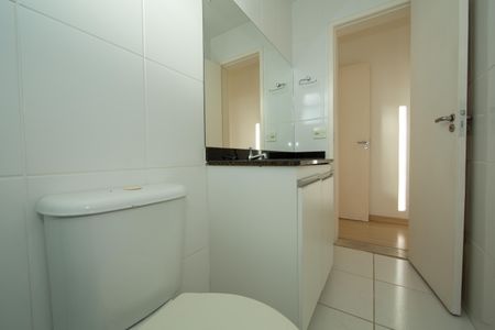 Apartamento para alugar com 59m², 2 quartos e 1 vaga Apartamento para alugar com 59m², 2 quartos e 1 vagaBanheiro 1