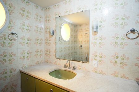 Apartamento para alugar com 110m², 3 quartos e 1 vaga Apartamento para alugar com 110m², 3 quartos e 1 vagaBanheiro da Suíte