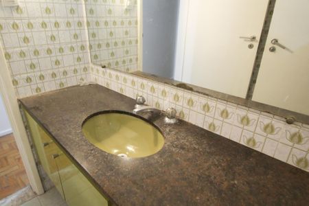 Apartamento para alugar com 110m², 3 quartos e 1 vaga Apartamento para alugar com 110m², 3 quartos e 1 vagaBanheiro